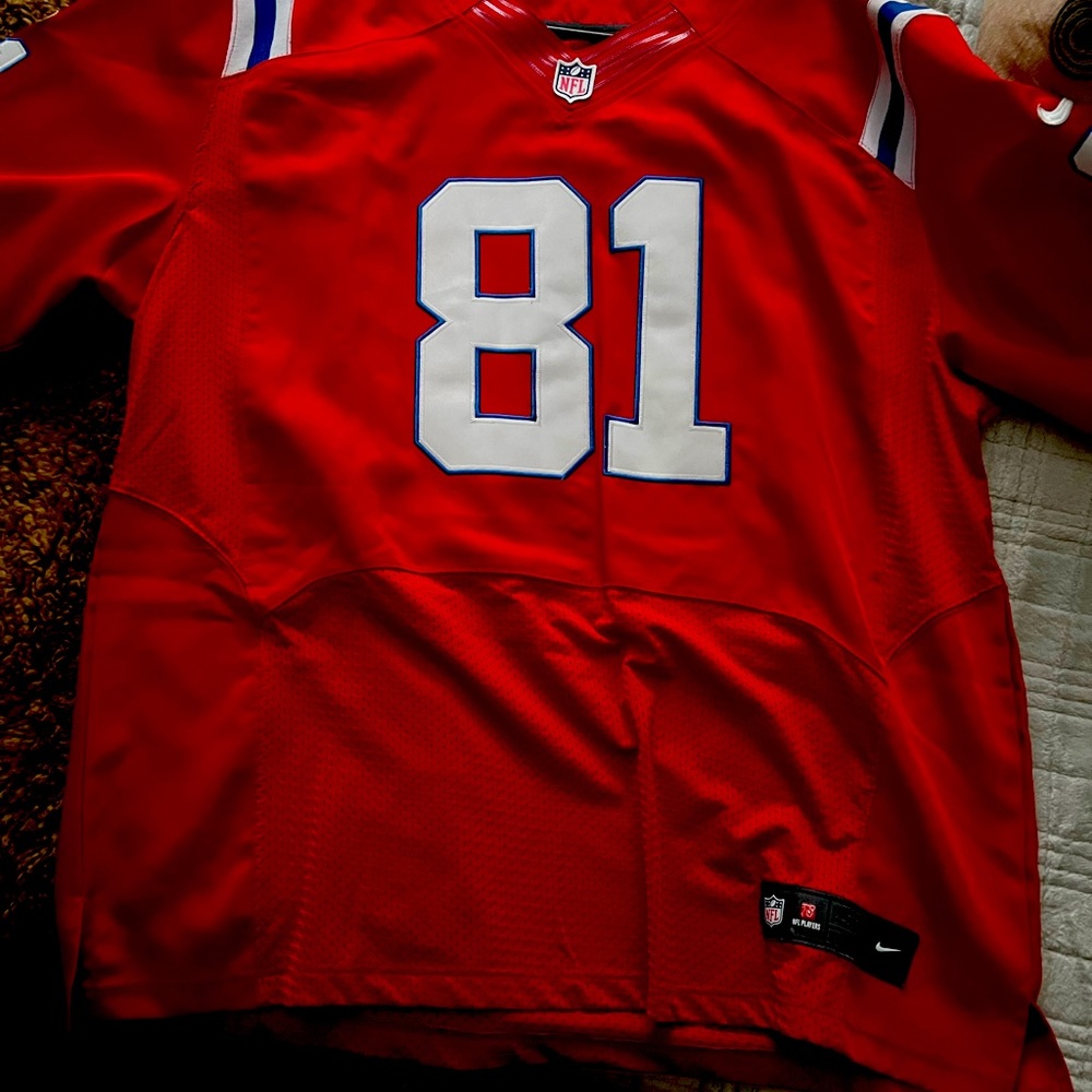 Throw back red patriots jersey Aaron Hernandez